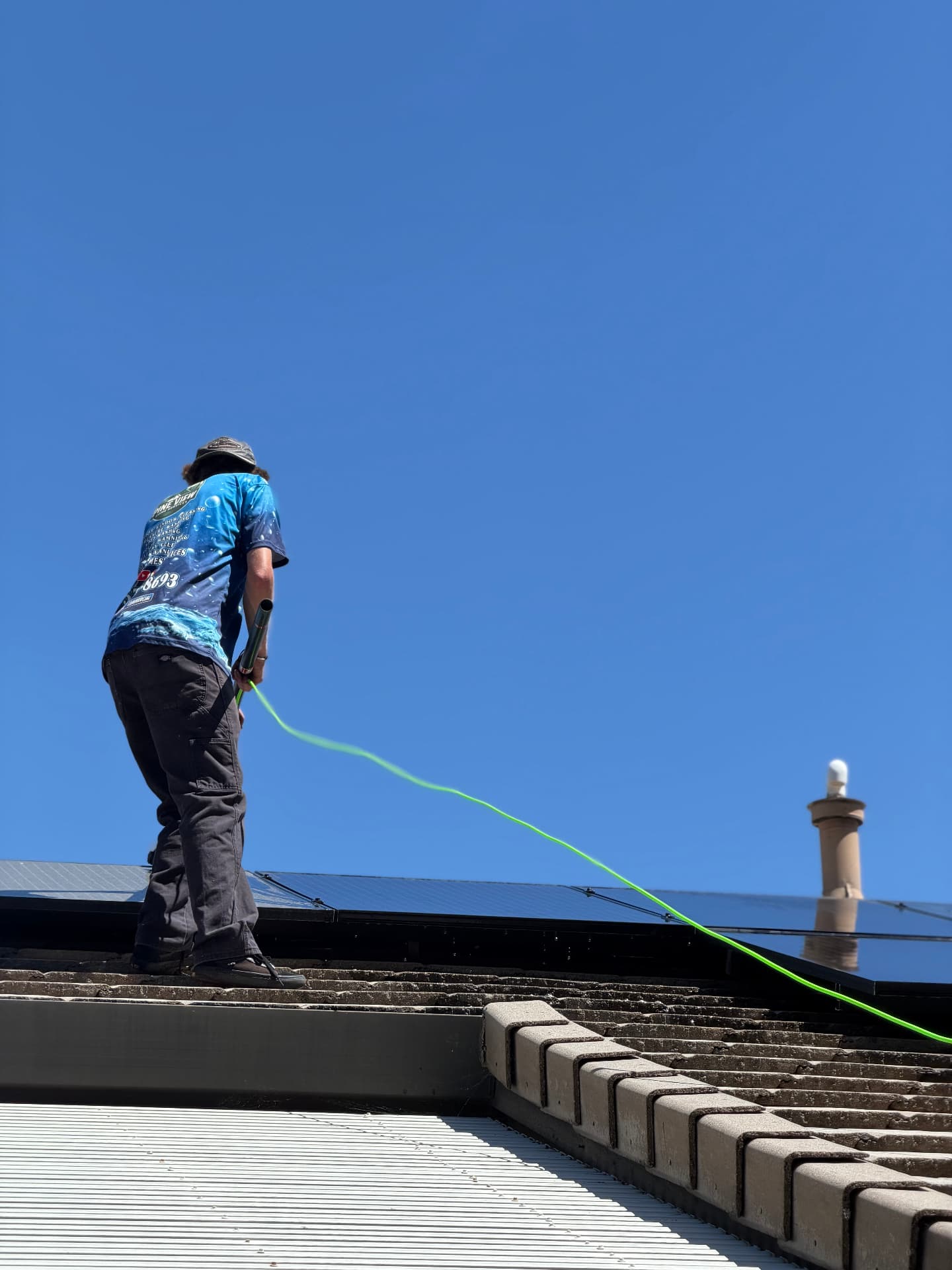 Pure-water rinse on solar panels
